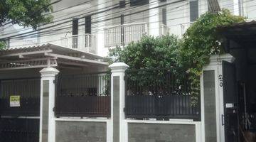 Gambar 3 Rumah di Jl.Bazoka
Komplek hankam 2 Lantai SHM Bagus Utara