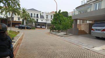 Gambar 3 Cluster Johar Golf ( Pantai Indah Kapuk ) Rumah 3 Lantai Shm Bagus Barat