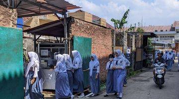 Gambar 1 Kantin Sebelah Sekolah Swasta - 3 Mnt Ke Tol Lingkar Bogor Kemang