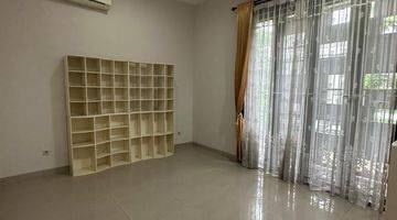 Gambar 4 Rumah Dian Istana Park Avenue Bagus Semi Furnished