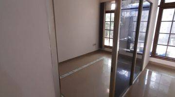 Gambar 2 For Rent Rumah Dekat Senopati