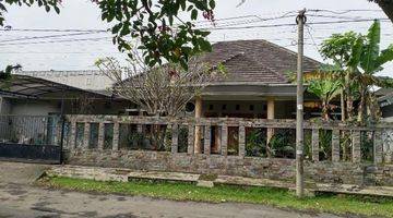 Gambar 1 Rumah Holis Bandung