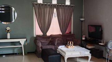 Gambar 4 Rumah 2 Lantai Semi Furnished Di Grand Cibubur