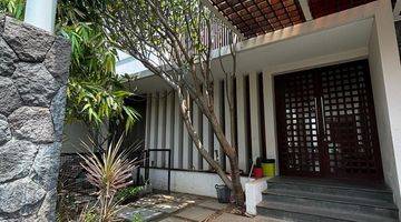 Gambar 1 Harga Dibawah Pasar ! Dijual Cepat Rumah Mewah Modern Semi Furnished
