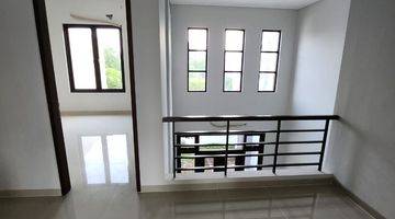 Gambar 2 Dijual Rumah Cantik Cluster Depan Di Royal Residence