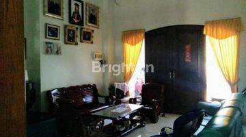 Gambar 2 RUMAH EMPAT SETENGAH LANTAI EXCLUSIVE KEADILAN JAKARTA BARAT