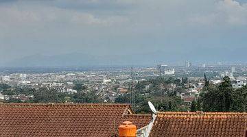 Gambar 2 Rumah Villa Cigadung Dago Bandung