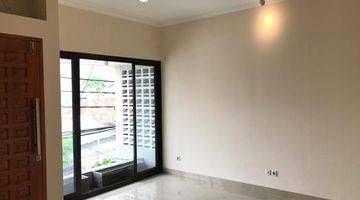 Gambar 5 Rumah Dijual Jl. Teratai,tomang.bagus.4 Lantai.shm