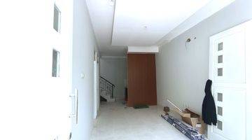 Gambar 4 Dijual Rumah Siap Huni Renov Kelapa Gading Bcs