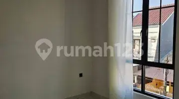 Gambar 2 Rumah 2 Lantai Bagus SHM di Kelapa Gading, Jakarta Utara