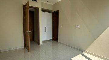 Gambar 5 Apartemen Taman anggrek Residences Type 3+1 BR uk 135m2 Private LIFT , jakarta barat 