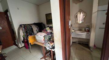 Gambar 2 Rumah 2 Lantai Unfurnished SHM di Pejaten, Jakarta Selatan