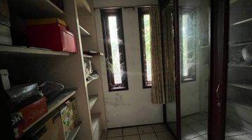 Gambar 4 Rumah 2 Lantai Unfurnished SHM di Pejaten, Jakarta Selatan