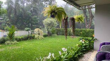 Gambar 1 Rumah villa di taman Dayu hook taman luas