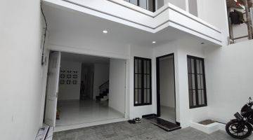 Gambar 3 Dijual rumah di Tebet Barat 3½ Lantai 5KT 4KM Istimewa