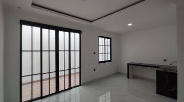 Gambar 5 Dijual rumah di Tebet Barat 3½ Lantai 5KT 4KM Istimewa