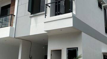 Gambar 1 Rumah Cempaka VII Dekat Dengan Taman Solo