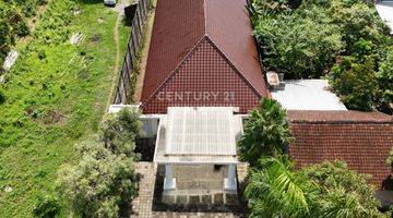 Gambar 2 Rumah Dengan LT 960 M2 Ada Kebun Dan Kolam Ikan Di Jombor Sleman