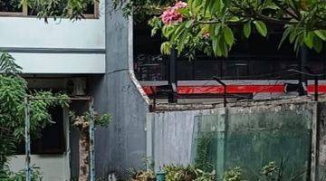 Gambar 4 Rumah 2 Lantai di Jl Soekarno Hatta Terawat Siap Huni