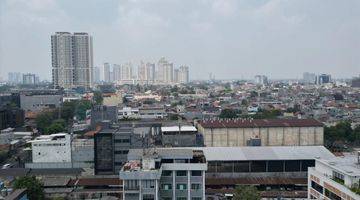 Gambar 2 Gedung 4 Lantai Palmerah Jakarta Barat