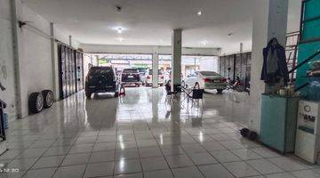 Gambar 1 Ex Showroom Mobil Bekas Jalan Keradenan Cibinong Bogor