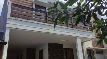 Gambar 1 Dijual rumah strategis 2 Lantai di jl Sukaasih Bandung