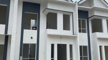 Gambar 2 Rumah 2 Lantai Baru Semi Furnished SHM di Bsd