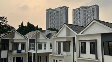 Gambar 4 Rumah 2 Lantai Baru Semi Furnished SHM di Bsd