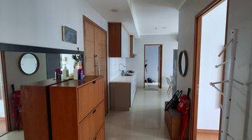 Gambar 2 Apartemen 2 Kamar Tidur Hampton Park Furnished