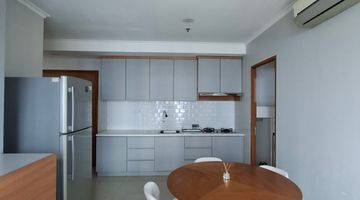 Gambar 5 Apartemen 2 Kamar Tidur Hampton Park Furnished