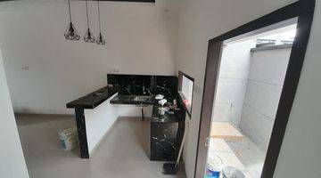 Gambar 4 Dijual rumah Baru lantai 2