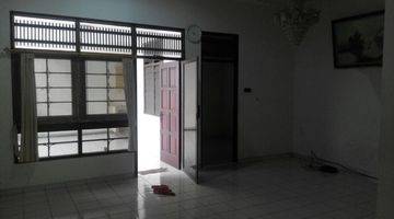 Gambar 2 Rumah Tengah Kota di Seteran, Semarang