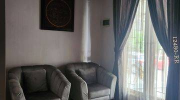 Gambar 2 Rumah Cantik 2 Lantai Furnished Dalam Townhouse