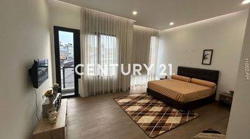 Gambar 2 Rumah Cantik Mewah Brandnew Semi Furnished 