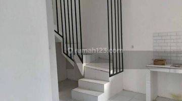 Gambar 3 dijual rumah 2 lantai di grand Catania citra raya