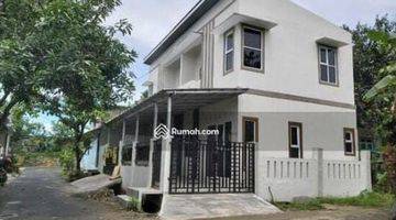 Gambar 1 dijual rumah 2 lantai di grand Catania citra raya