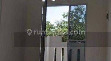 Gambar 5 dijual rumah 2 lantai di grand Catania citra raya