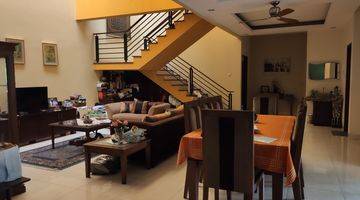 Gambar 4 Rumah 2 Lantai Semi Furnished SHM di Jl. Pertanian Raya, Jakarta Selatan