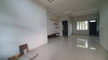 Gambar 2 GADING BOULEVARD HOUSE