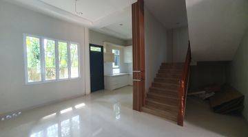 Gambar 3 GADING BOULEVARD HOUSE