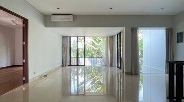 Gambar 5 Rumah 2 Lantai Bagus Semi Furnished di Cipete Jakarta Selatan