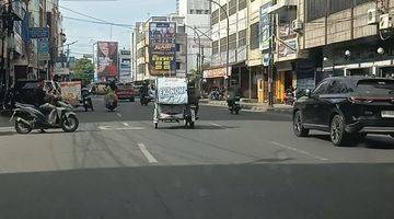 Gambar 4 Disewakan Bekas Kantor Bank Di Pusat Kota Medan