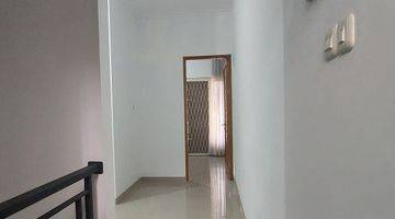 Gambar 5 Ruko Bangunan Baru 3,5 Lantai di Tanjung Duren Semi Furnished