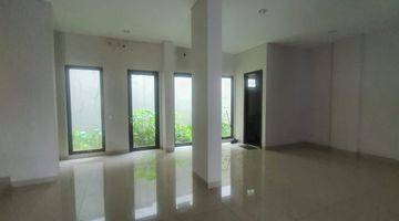 Gambar 4 Di Jual Ruko Huk West Park Gandeng 3. Total Bangunan 248 M2. 