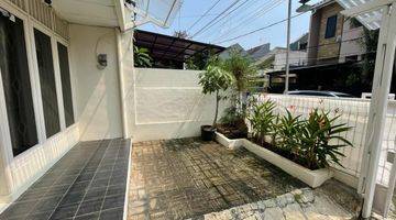 Gambar 1 Rumah lama di pondok indah, harga murah , jalan 2 mobil pas, daerah tenang, jarang ada, bisa digunakan untuk kantor