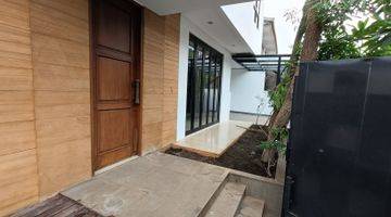 Gambar 3 Rumah Di Cipete 2lantai,modern Minimalis, Pool Dekat Mesjid