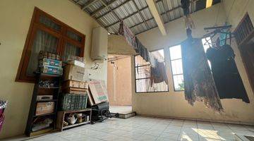 Gambar 4 Rumah 2 Lantai, Bagus, Furnished, Shm. Jl. Kendalsari Barat, Malang