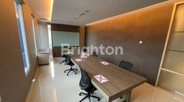 Gambar 3 Office Space Premium Di Gedung Baja Di Daerah Strategies