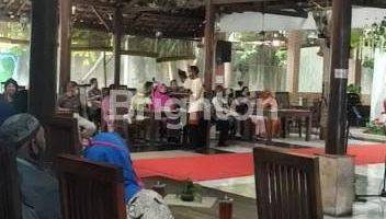 Gambar 4 BANGUNAN BEKAS RUMAH MAKAN  DEKAT MANAHAN SIAP PAKAI COCOK UNTUK USAHA BISNIS