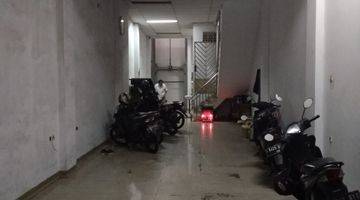 Gambar 3 Di Jual Ruko Area Gajah Mada